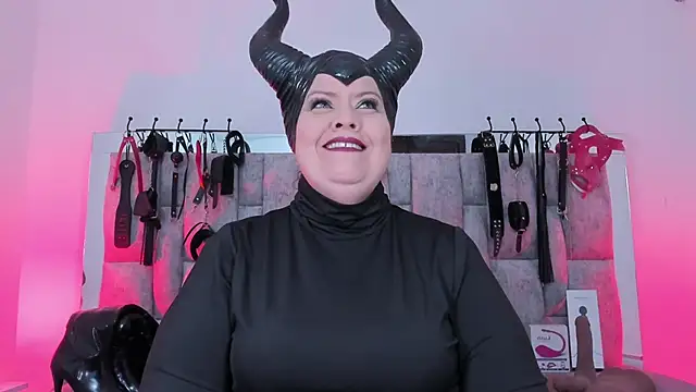 vanessa moka online show from October 12, 12:26 pm