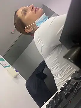 Keittly  online show from December 4, 1:36 am