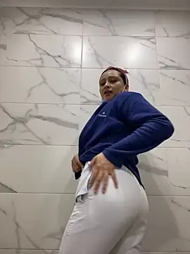 Keittly  online show from November 21, 6:50 pm