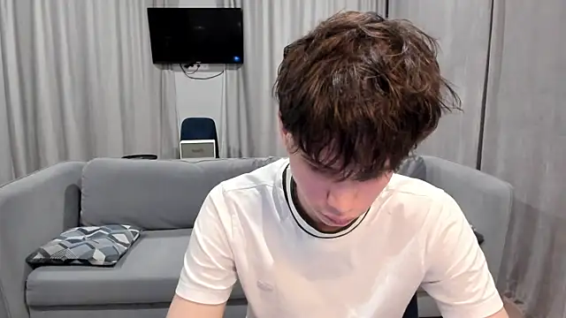 Snapshot of Im_Shine_Guy chatting on December 7, 7:21 pm Im Shine Guy online show from December 7, 7:21 pm