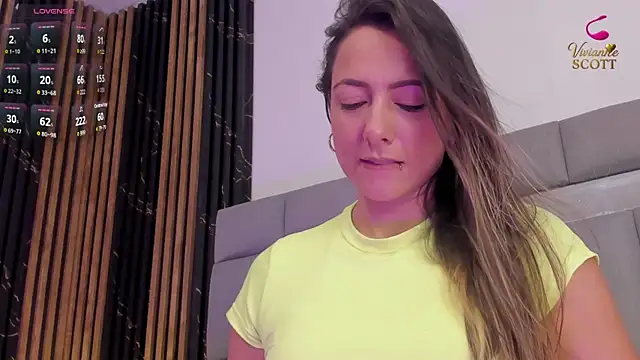 Snapshot of vivianne_scott chatting on April 7, 12:16 pm vivianne scott online show from April 7, 12:16 pm
