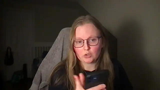 Snapshot of lexie_lilacs chatting on February 19, 11:57 pm lexie lilacs online show from February 19, 11:57 pm