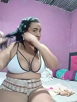 Snapshot of Milena1024 chatting on July 12, 6:32 pm Milena1024 online show from July 12, 6:32 pm