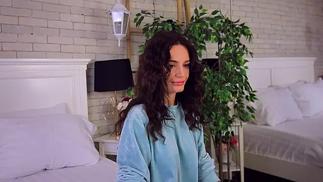 CarlaWhite online show from October 5, 3:49 am