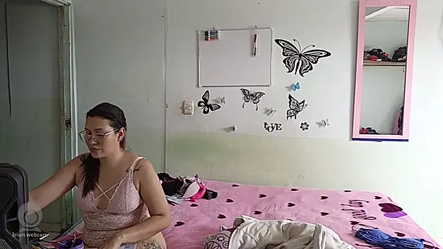 luxandracon23 online show from February 10, 6:35 pm