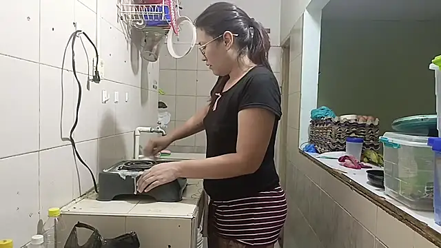 luxandracon23 online show from February 12, 10:56 am