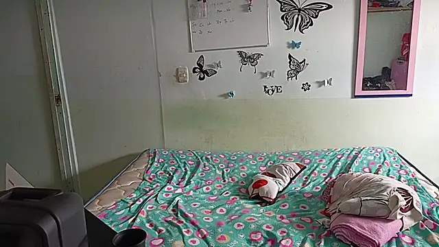 luxandracon23 online show from March 20, 7:25 pm