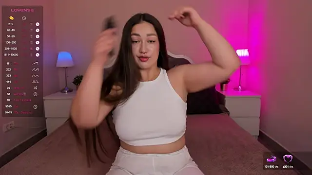 Snapshot of Aria_Blisss chatting on September 30, 11:10 pm Aria Blisss online show from September 30, 11:10 pm