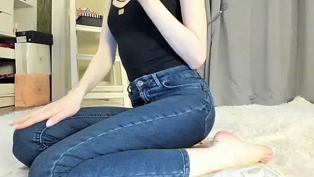 Snapshot of Baby_Jewel chatting on October 19, 10:16 am Baby Jewel online show from October 19, 10:16 am