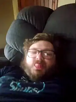 Snapshot of mikesfatdick chatting on December 15, 5:10 pm mikesfatdick online show from December 15, 5:10 pm