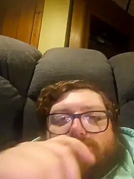 Snapshot of mikesfatdick chatting on December 24, 11:00 pm mikesfatdick online show from December 24, 11:00 pm