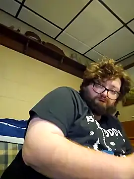 Snapshot of mikesfatdick chatting on February 8, 8:10 pm mikesfatdick online show from February 8, 8:10 pm