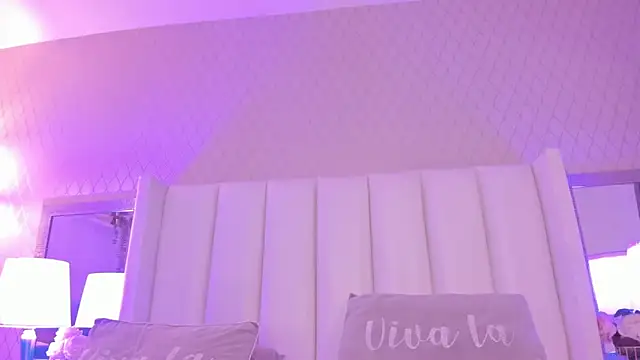 SophiaSmiiths  online show from May 7, 10:26 pm