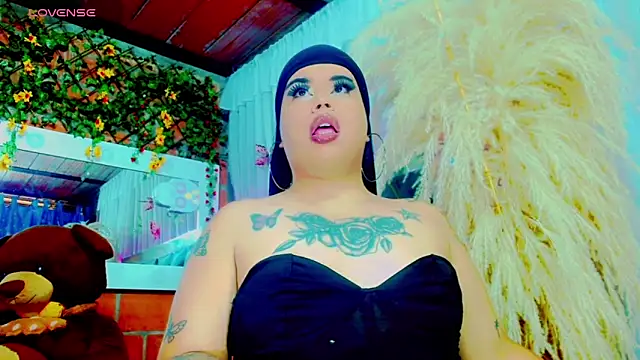 nauthyvalentina online show from March 7, 6:05 pm