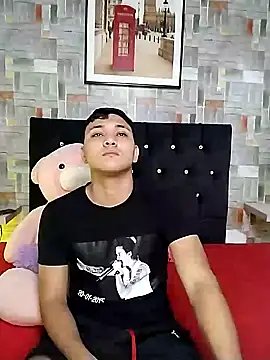 Snapshot of couple_lovelyds chatting on January 31, 12:51 pm couple lovelyds online show from January 31, 12:51 pm