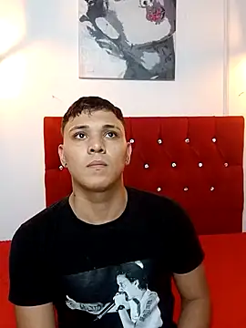 Snapshot of couple_lovelyds chatting on February 4, 8:06 pm couple lovelyds online show from February 4, 8:06 pm