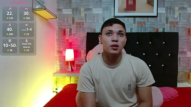 Snapshot of couple_lovelyds chatting on February 9, 12:30 pm couple lovelyds online show from February 9, 12:30 pm