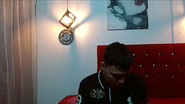 Snapshot of couple_lovelyds chatting on February 26, 1:53 am couple lovelyds online show from February 26, 1:53 am