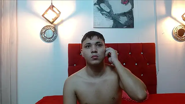 Snapshot of couple_lovelyds chatting on February 28, 12:31 pm couple lovelyds online show from February 28, 12:31 pm