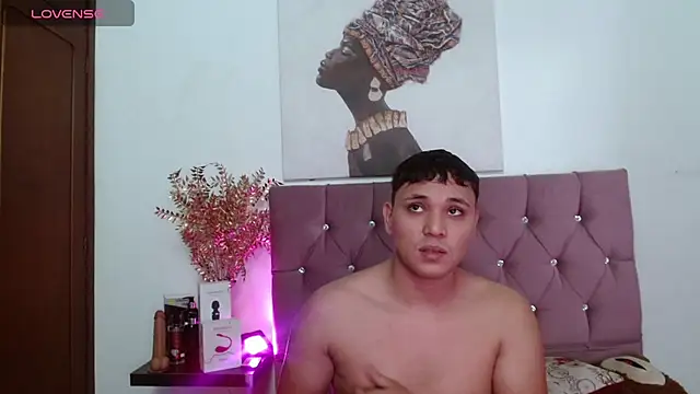 Snapshot of couple_lovelyds chatting on September 28, 8:36 pm couple lovelyds online show from September 28, 8:36 pm