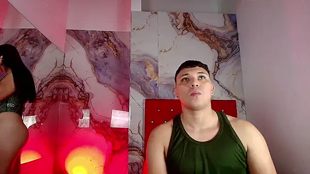 couple lovelyds online show from December 14, 8:57 pm