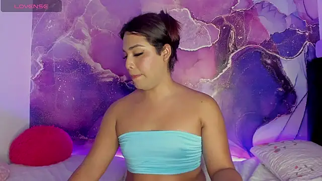 mishelbubblee online show from February 8, 7:59 am