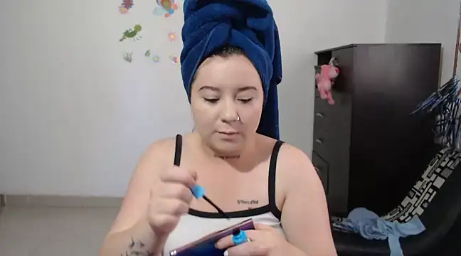 Snapshot of allison_11p chatting on December 10, 1:44 pm allison 11p online show from December 10, 1:44 pm