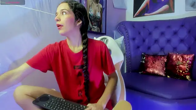 ariana  sweet  online show from November 29, 11:35 am