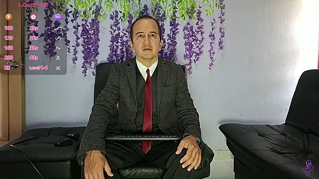 yazforeSolo online show from February 13, 2:02 pm