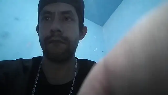 Snapshot of gerinwatch chatting on January 6, 1:09 am gerinwatch online show from January 6, 1:09 am