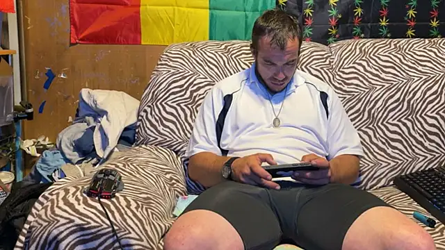 ScubaStevex online show from June 23, 6:33 am