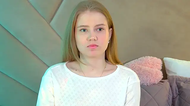 Snapshot of SelinSwarovski chatting on March 8, 3:38 pm SelinSwarovski online show from March 8, 3:38 pm
