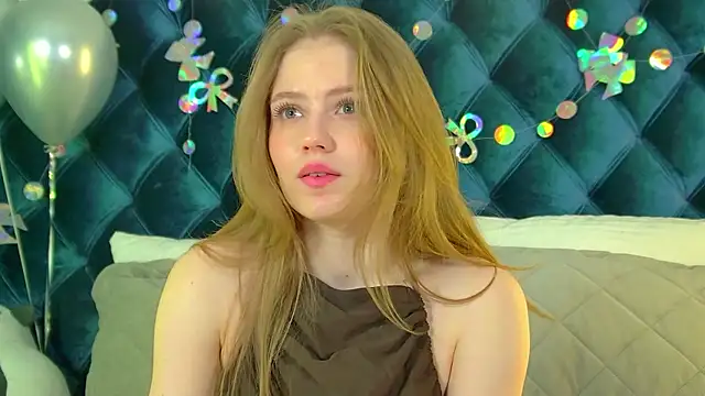 Snapshot of SelinSwarovski chatting on March 18, 4:10 pm SelinSwarovski online show from March 18, 4:10 pm