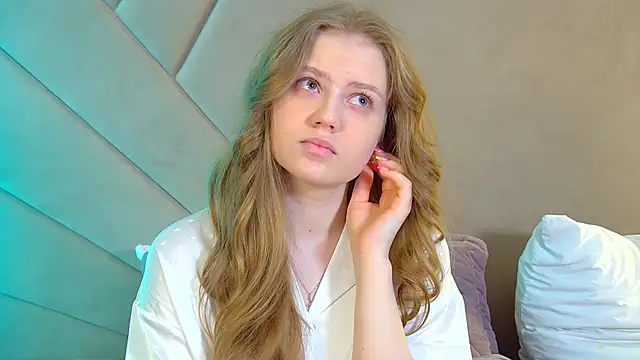 Snapshot of SelinSwarovski chatting on April 3, 4:27 pm SelinSwarovski online show from April 3, 4:27 pm