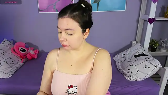 Snapshot of AlisaAnsom chatting on December 3, 8:05 am AlisaAnsom online show from December 3, 8:05 am