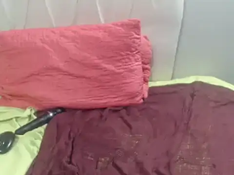 Snapshot of AuntyBigMadam87 chatting on February 25, 12:13 pm AuntyBigMadam87 online show from February 25, 12:13 pm