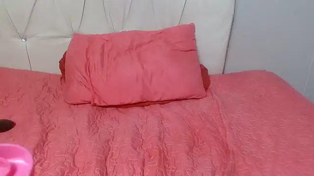 Snapshot of AuntyBigMadam87 chatting on September 16, 6:42 pm AuntyBigMadam87 online show from September 16, 6:42 pm