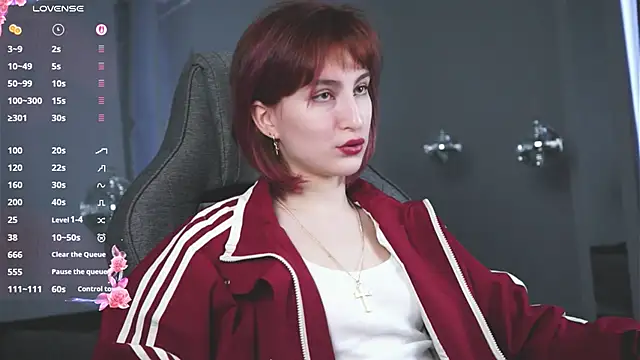 Snapshot of LuxRayi chatting on March 14, 6:52 am LuxRayi online show from March 14, 6:52 am