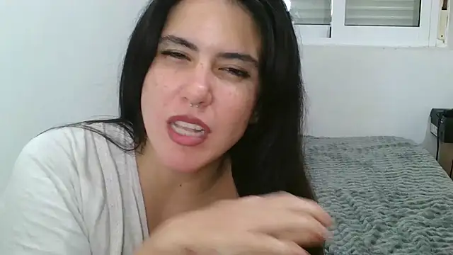 Snapshot of AbyCarson chatting on December 24, 3:26 pm AbyCarson online show from December 24, 3:26 pm