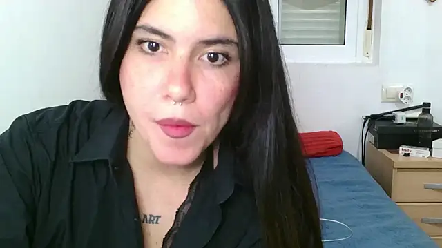 Snapshot of AbyCarson chatting on January 16, 6:16 pm AbyCarson online show from January 16, 6:16 pm
