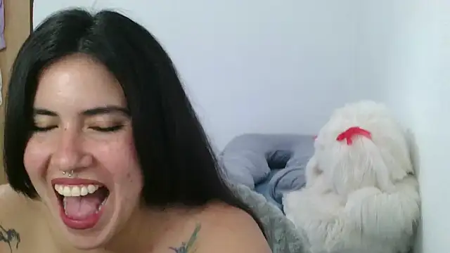 Snapshot of AbyCarson chatting on February 21, 8:27 pm AbyCarson online show from February 21, 8:27 pm