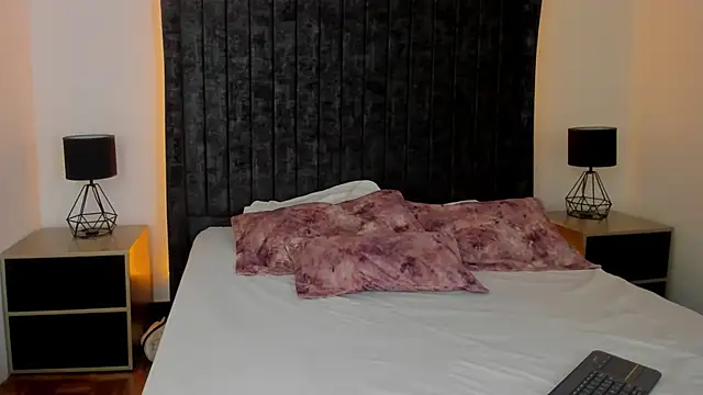 NataGarcia online show from September 19, 4:40 pm