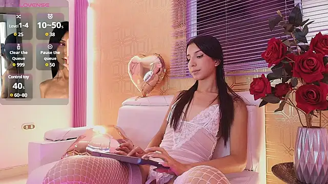 Snapshot of Bella19_ chatting on February 17, 8:04 pm Bella19 online show from February 17, 8:04 pm