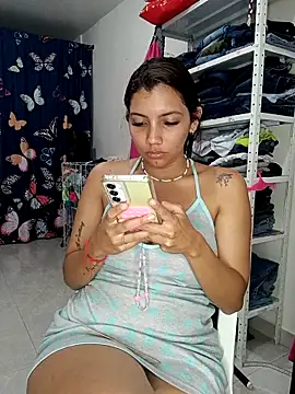 Snapshot of jaky_reyes chatting on March 4, 3:33 am jaky reyes online show from March 4, 3:33 am