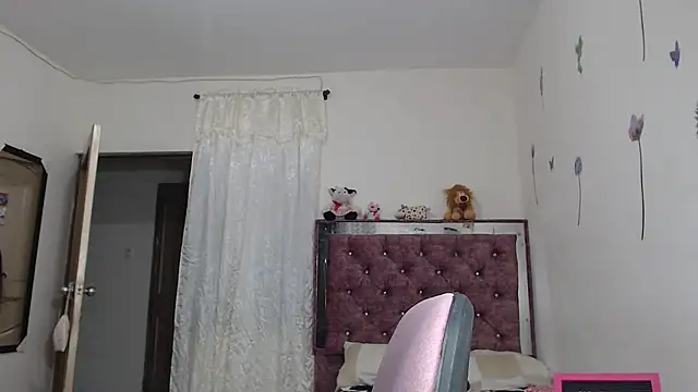 Snapshot of jaky_reyes chatting on March 22, 1:43 am jaky reyes online show from March 22, 1:43 am