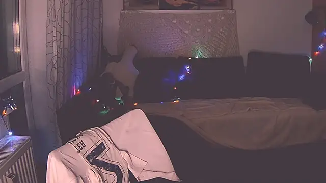 Snapshot of KatiKate chatting on December 17, 10:54 pm KatiKate online show from December 17, 10:54 pm