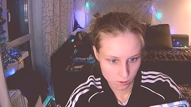 Snapshot of KatiKate chatting on January 4, 4:11 pm KatiKate online show from January 4, 4:11 pm