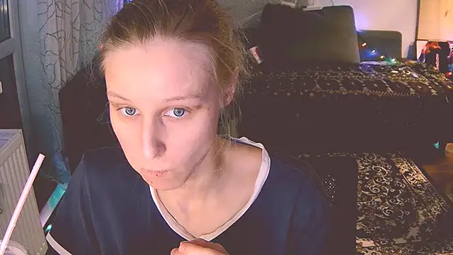 Snapshot of KatiKate chatting on January 4, 7:13 pm KatiKate online show from January 4, 7:13 pm