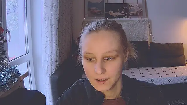 Snapshot of KatiKate chatting on January 9, 11:58 am KatiKate online show from January 9, 11:58 am