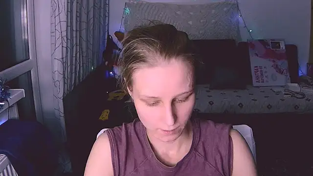 Snapshot of KatiKate chatting on January 10, 2:04 am KatiKate online show from January 10, 2:04 am